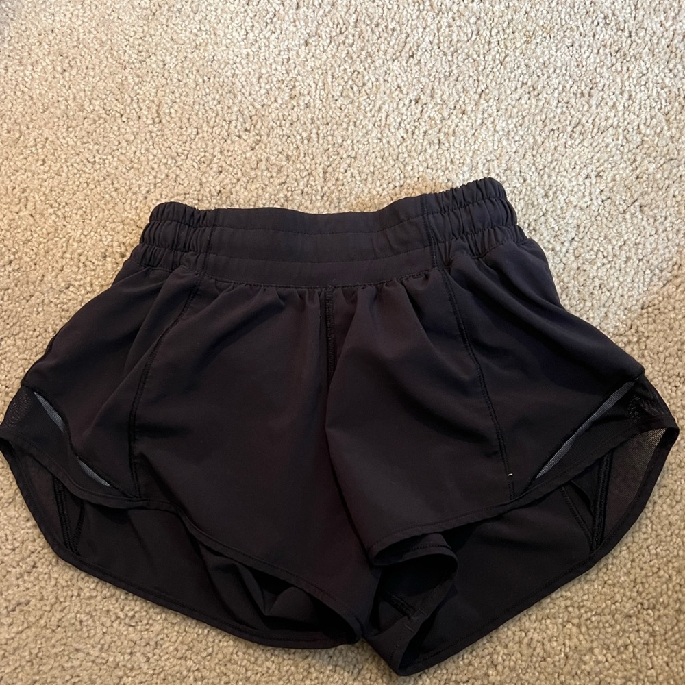 lululemon black hotty hot shorts